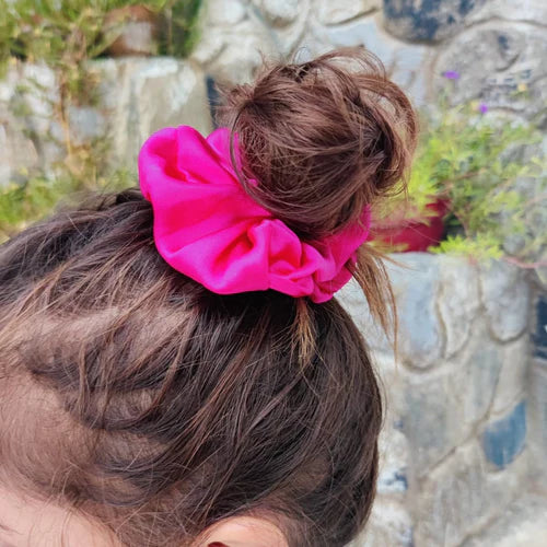 Silk Scrunchie - Pink - 1 Piece - Miss Scrunchie