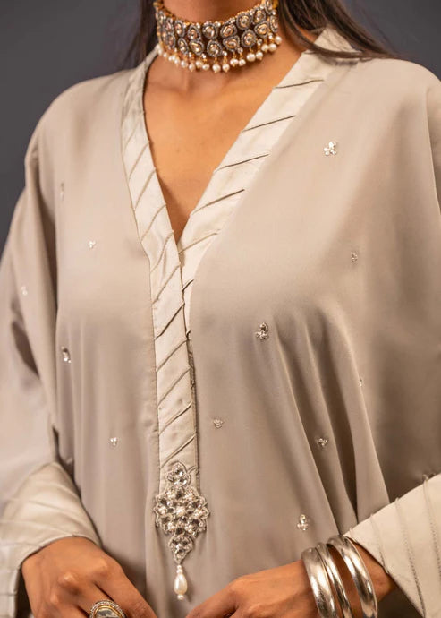 Mahgul | Emerald Hill Formals | Paradise Pearl