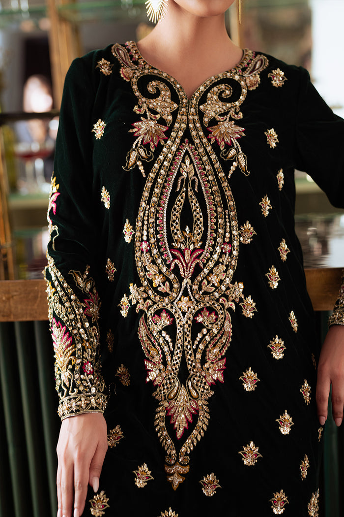 Saira Rizwan | Velvet Pret 25 | EMERA-SRVP25-10