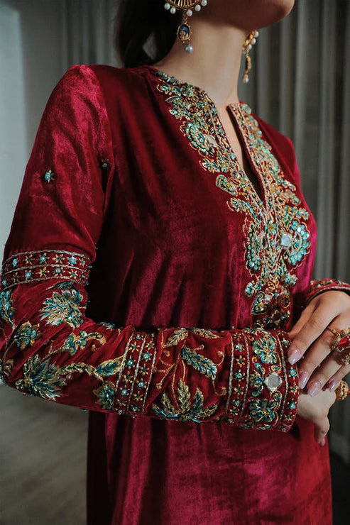 Saira Rizwan | Riona Luxury Formals | Julie