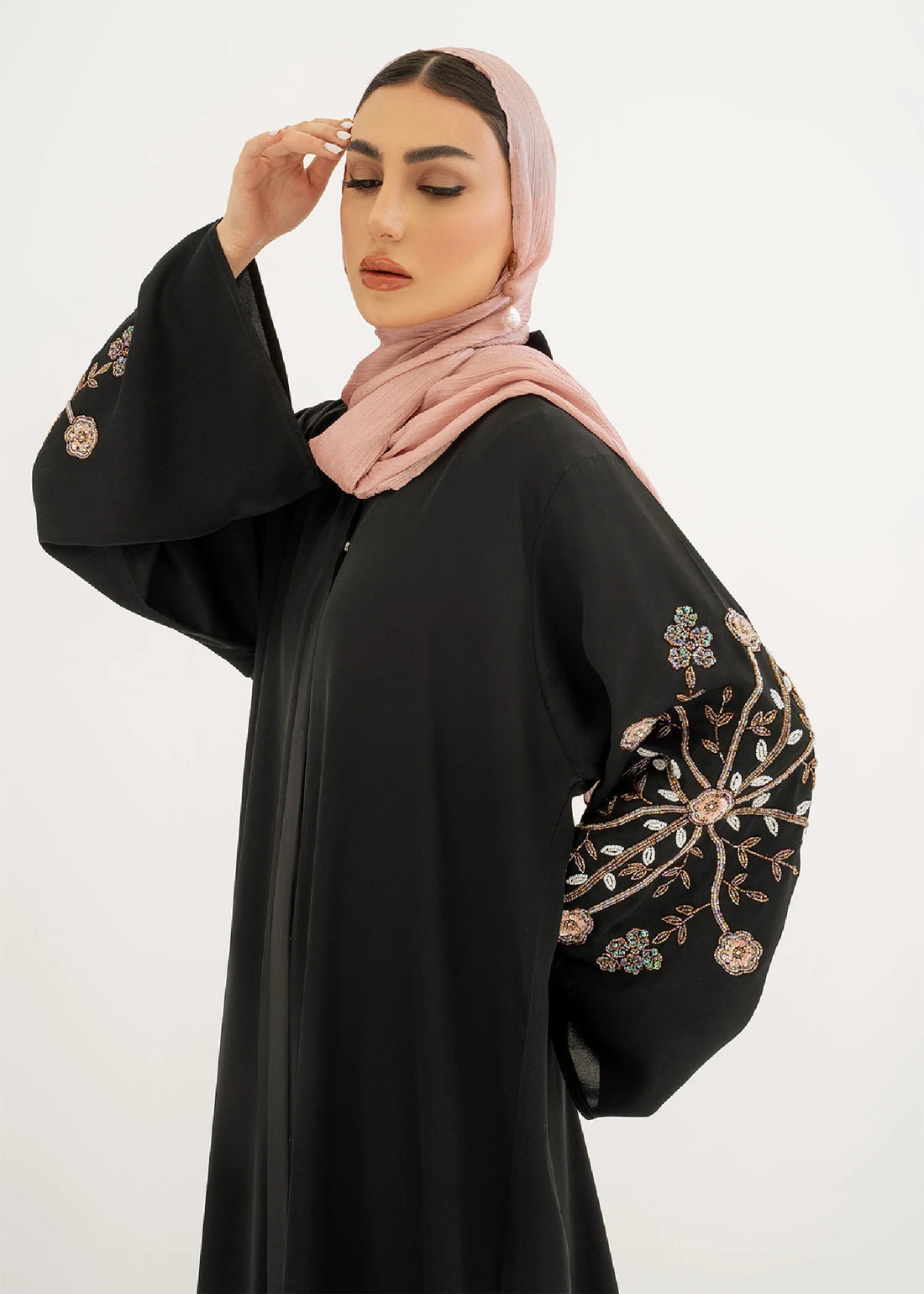 JULIA ABAYA
