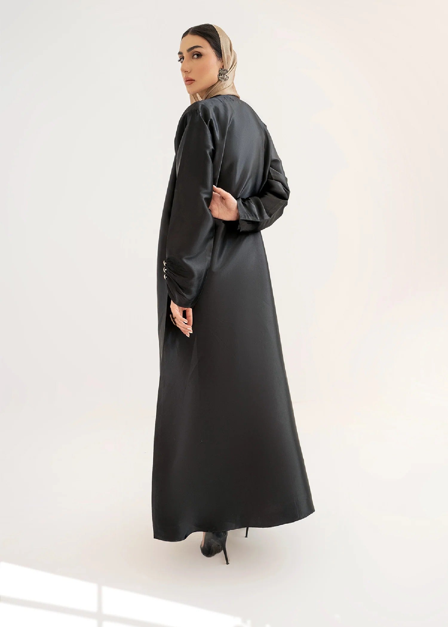 ADELA ABAYA