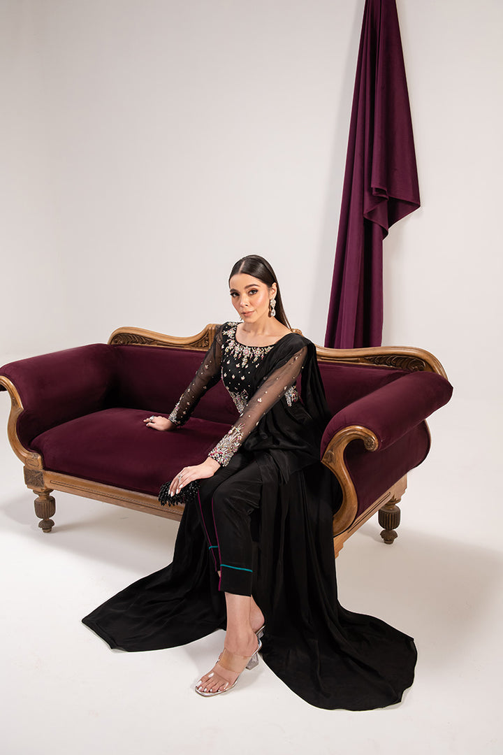 Maria Osama Khan | Tiffany Formals | Obsidian