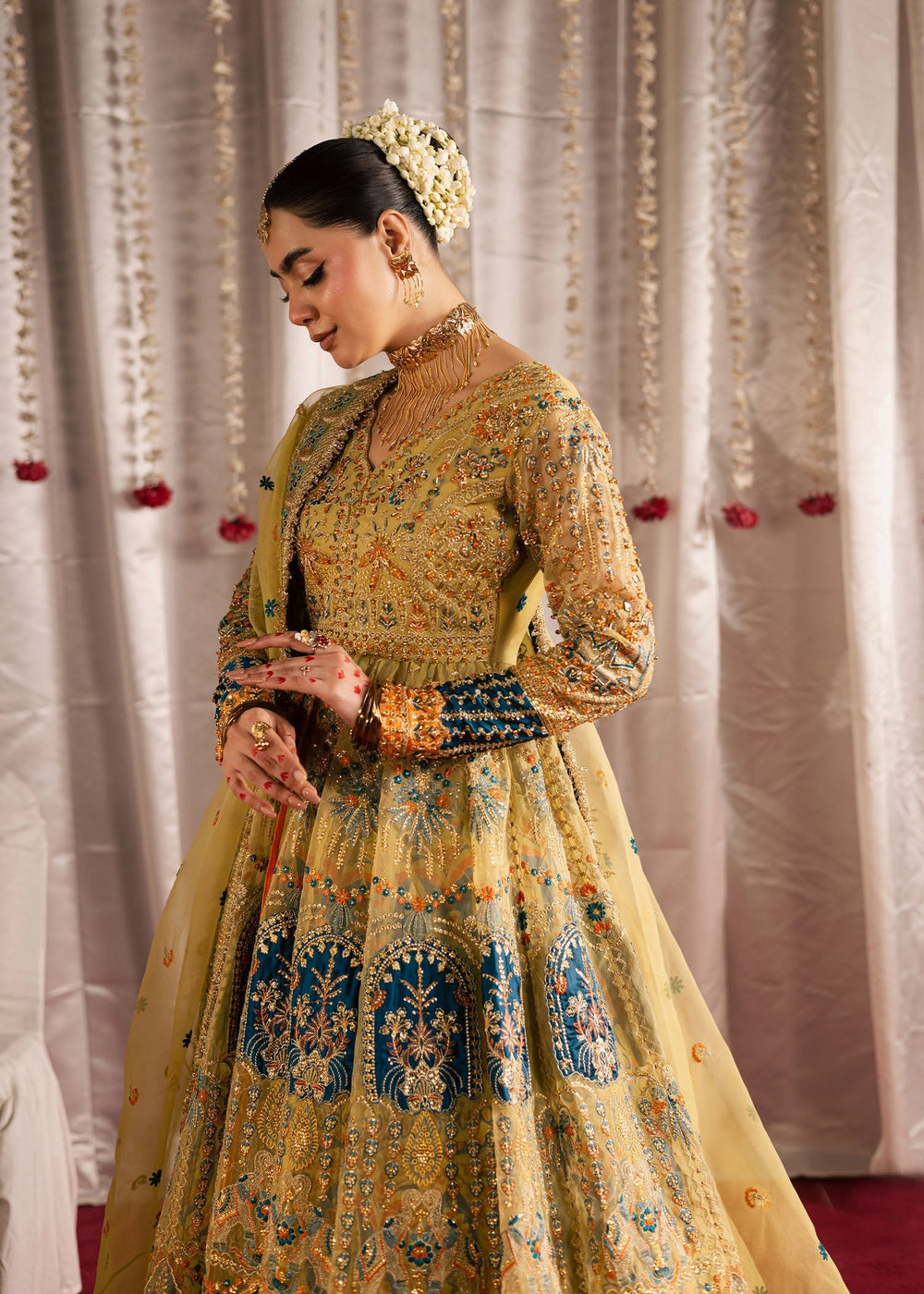 Maria Osama Khan | Jhil Mil Wedding Festive | Sunehri - Maria Osama