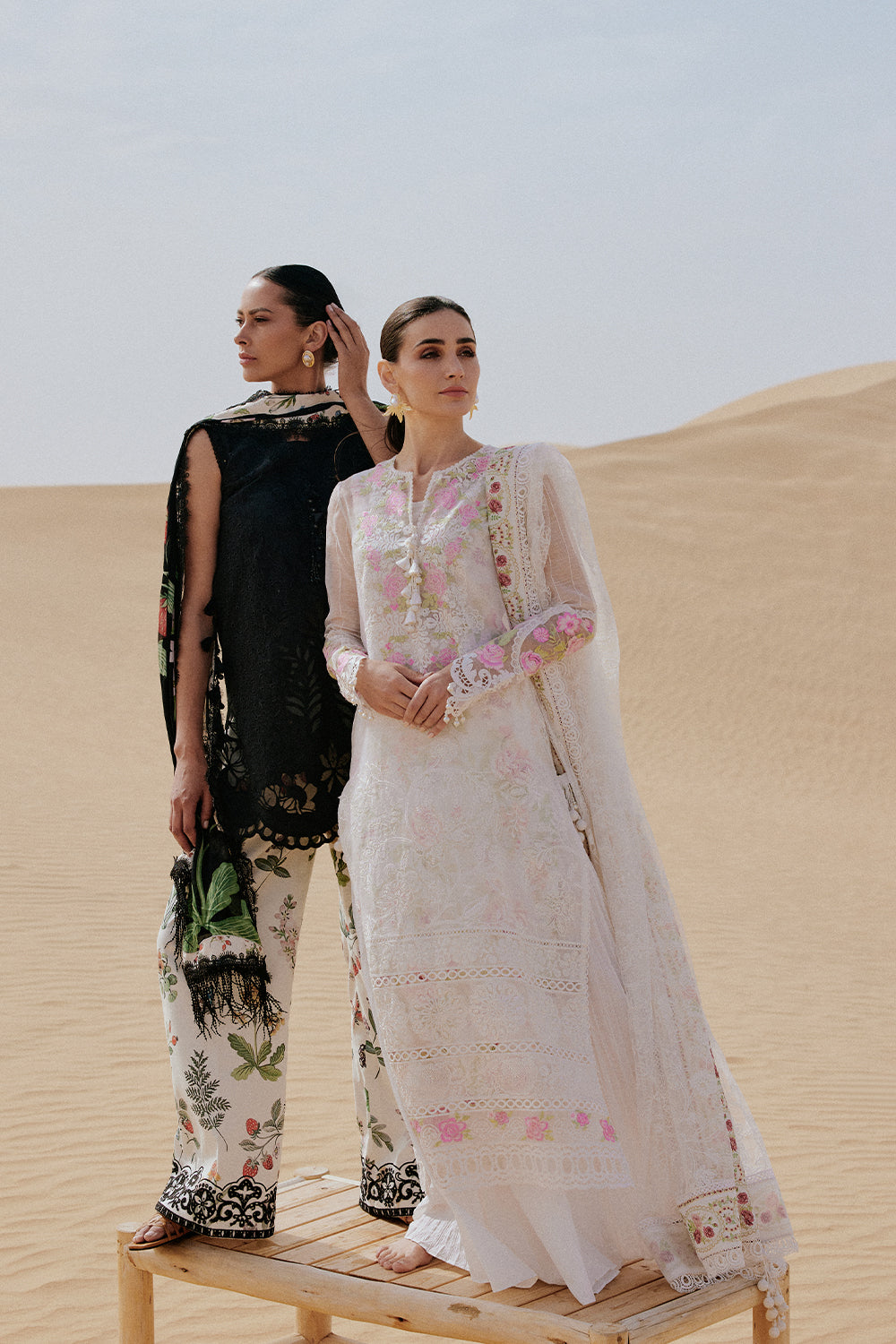 Saira Rizwan | Luxury Lawn 26 | IZEL-SRL26-09